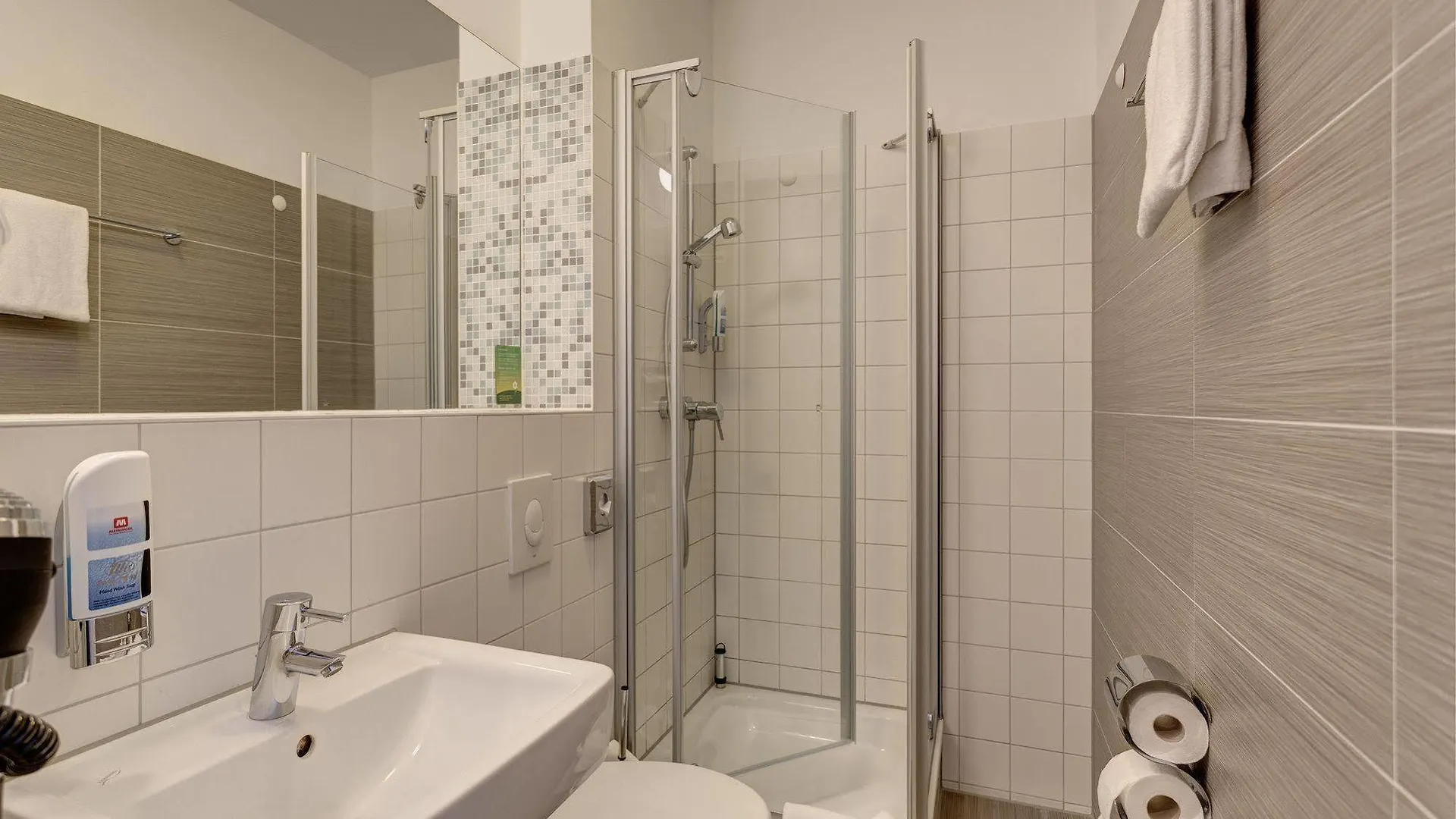 Meininger Hotel Hamburg City Center